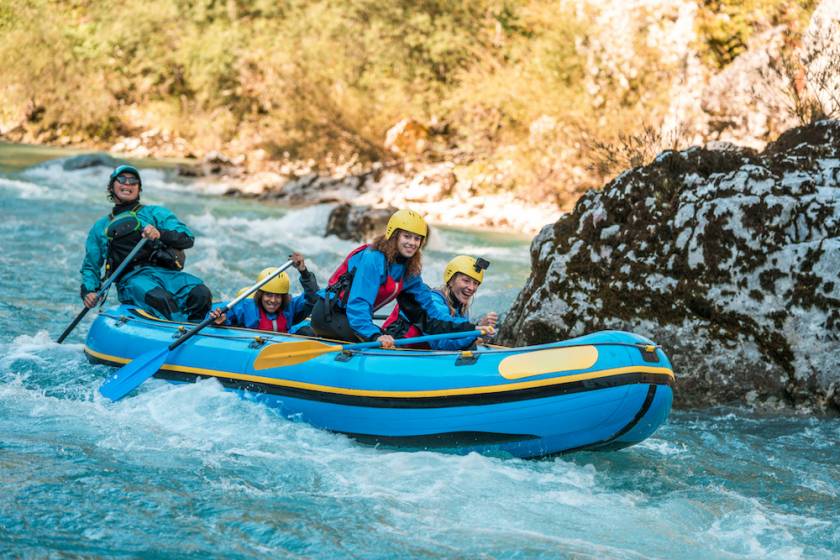 group rafting on truckee river